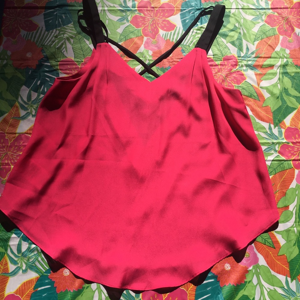 3/$25 Fuchsia strappy top!